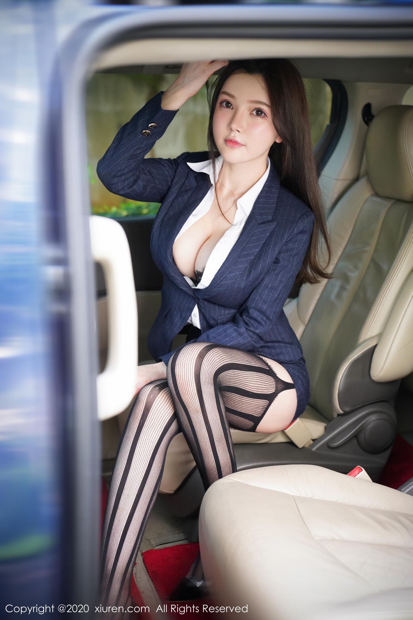 2020.04.30No.2209糯美子Mini车拍性感秘书主题系列插图5